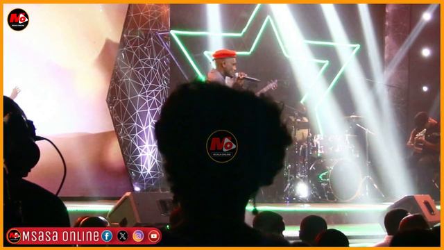 DAH PERFORMANCE ILIYOMKOSESHA USHINDI ALLAN MWIJAGE FAINALI BONGO STAR SEARCH SEASON 14.. смотреть онлайн