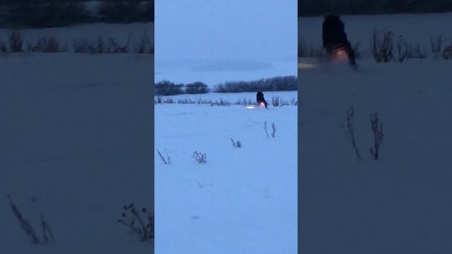 Мопед альфа по снегу . Мопед зимой . Покатушки на альфе . смотреть онлайн