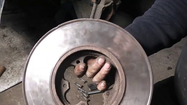 Замена подшипника передней ступицы на Ford Transit смотреть онлайн