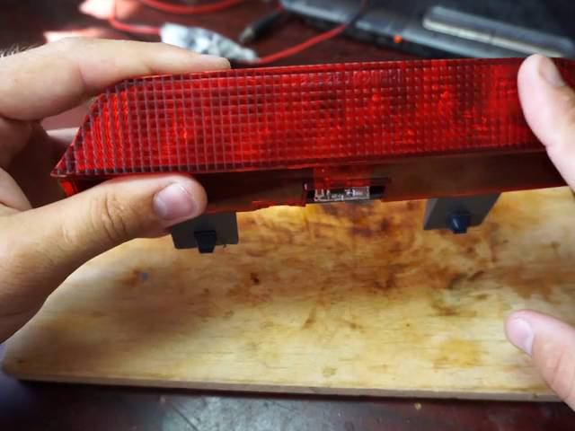 Toyota RAV4 Дополнительный стоп сигнал(моргающий) смотреть онлайн