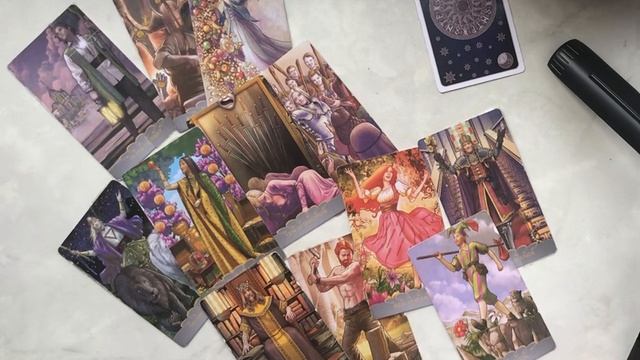 ТАРОКак меня видят мужчины? Я глазами мужчины? Какая я для мужчин? Какая я женщина?ГАДАНИЕ РАСКЛА