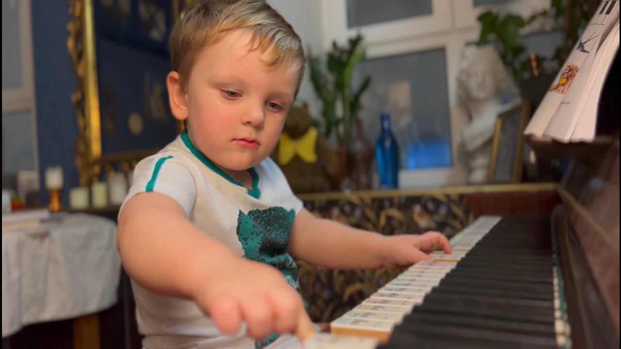 Gavriil's Small Concert - Маленький концерт от Гавриила