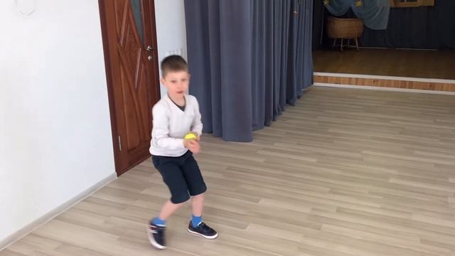 Физкультура дома для детей / Physical education at home for children смотреть онлайн
