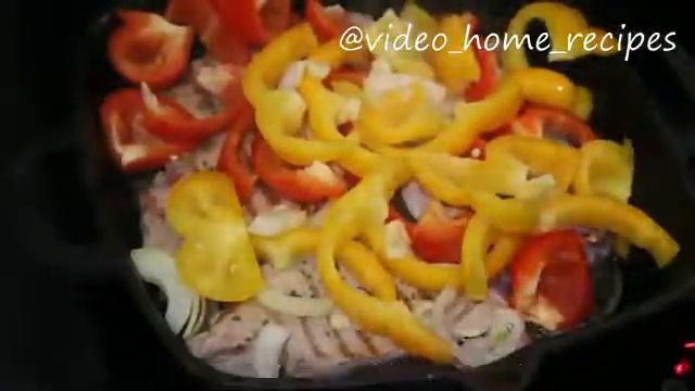 Запеченная свинина эскалоп с овощами смотреть онлайн