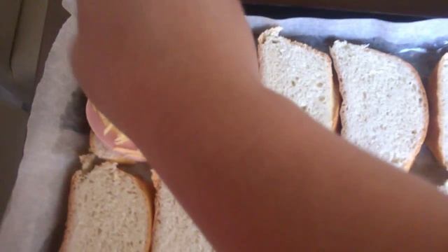 Бутерброды с ананасом в духовке смотреть онлайн