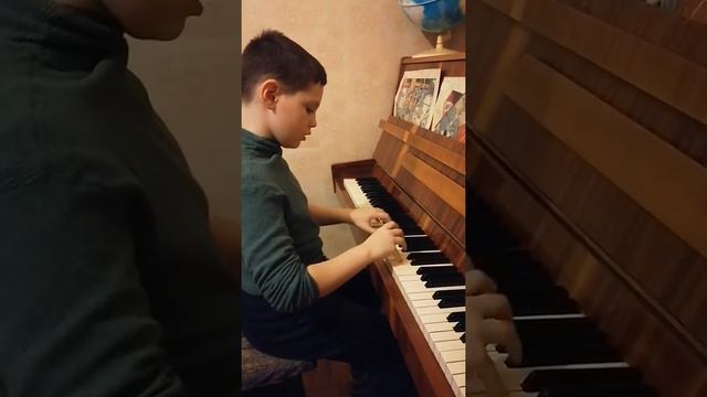 Я играю на пианино смотреть онлайн