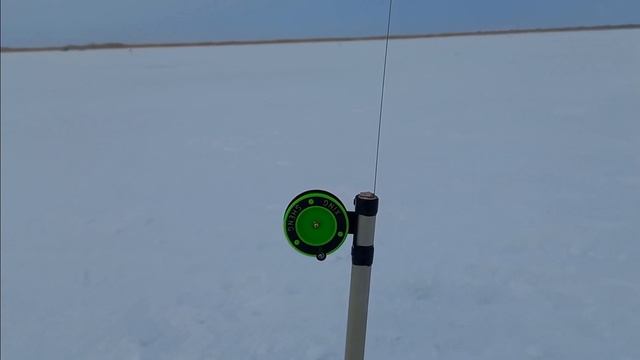 ловля судака зимой, рыбалка 2022 вячеславское водохранилище смотреть онлайн