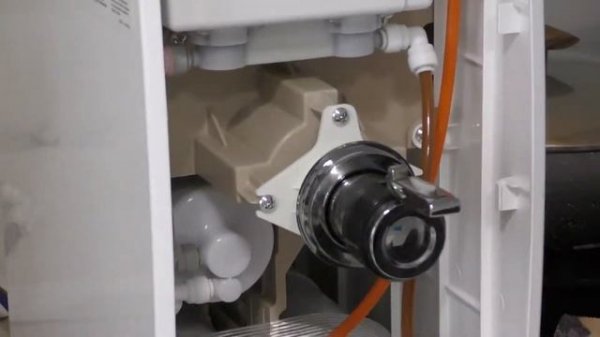 Меняю фильтр на Edel Wasser