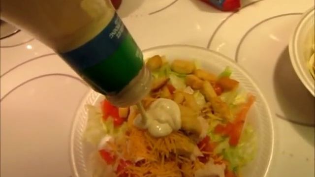 Обычный американский салат смотреть онлайн