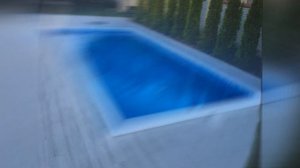 Укладка плитки вокруг бассейна и в беседке