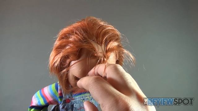 Mezco Toyz Childs Play 2 Talking Chucky | Video Review HORROR