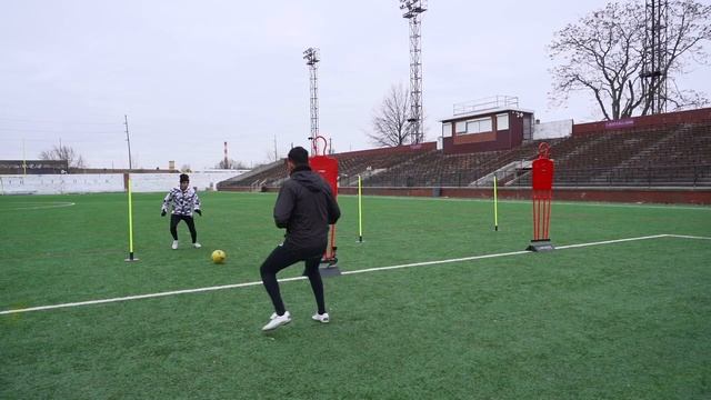 Pre-PreSeason Soccer Drills - Getting a Professional Footballer Ready смотреть онлайн