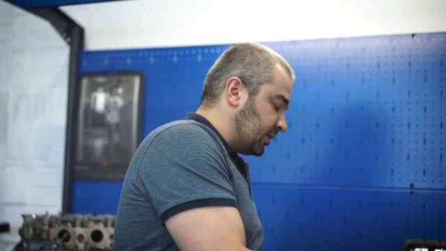 "Дерёт как надо" - моторист Алан Кадзаев о притирочных пастах на водной основе. смотреть онлайн