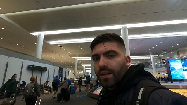 ВРЪЩАМ СЕ В КАНАДА СЛЕД 9 ГОДИНИ ?? (ТОРОНТО + CN TOWER) смотреть онлайн