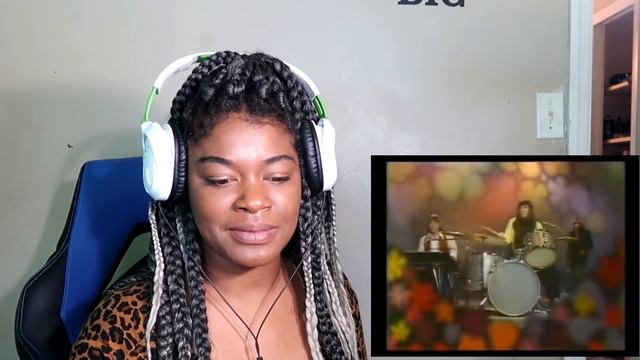 Karen Is AMAZING | The Carpenter - We Only Just Begun REACTION смотреть онлайн