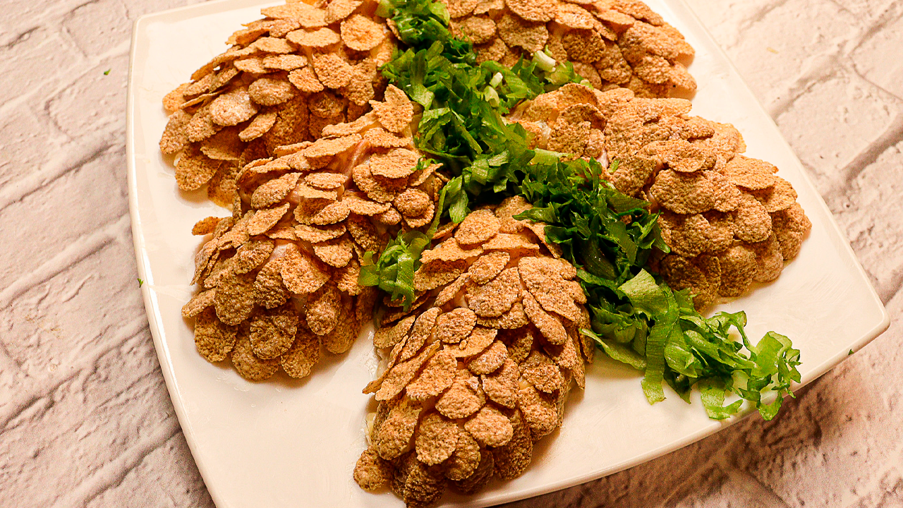 ШИКАРНЫЙ ВИД! ОБАЛДЕННЫЙ ВКУС! Салат ПОНРАВИТСЯ ВСЕМ! праздничный салат 2024 год +бонус видео смотреть онлайн