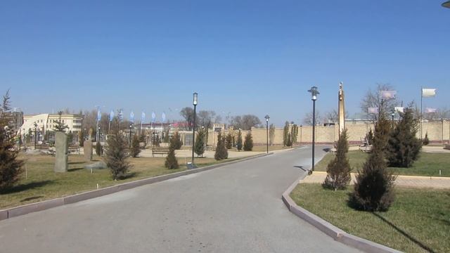 Тараз (Джамбул)Видео-панорама ист-культ центра ДРЕВНИЙ ТАРАЗ на месте бывш.ЗЕЛЕНОГО базара смотреть онлайн