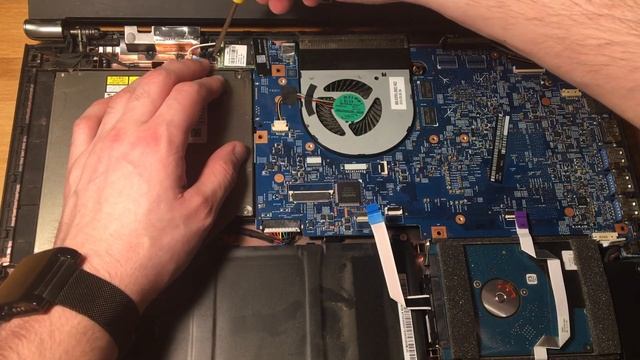 Acer Aspire VN7 571G Nitro upgrade | Установка SSD и RAM | Установка Windows на ноутбуках Acer смотреть онлайн