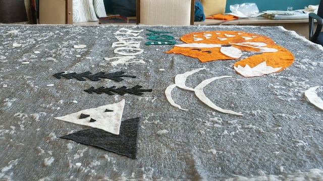 Валяное одеяло в технике войлочной аппликации / Felted baby blanket смотреть онлайн