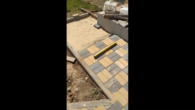 Кладка брусчатки своими руками. Делаю впервые в жизни. #shorts смотреть онлайн