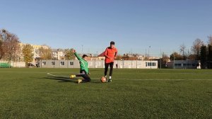 Обучение подкату в футболе! Как ПРАВИЛЬНО отбирать мяч в подкате? Стань хорошим защитником