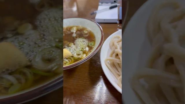 近くに住んでた時は毎日食べてたうどん屋さん。日曜日休みだからあんまりこれない(＞人＜;)