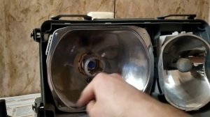 Ремонт отражателя фары Мерседес  W 124 или других отражателей.