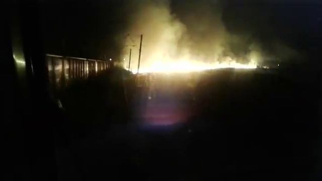 Земля горит. Из кабины электровоза. Ермак. 3ЭС5К. смотреть онлайн