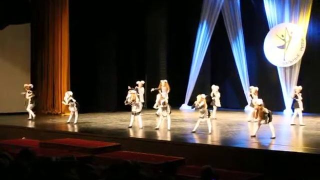лицей 1. Сургут. Праздник мам. 07.03.2013 год. смотреть онлайн