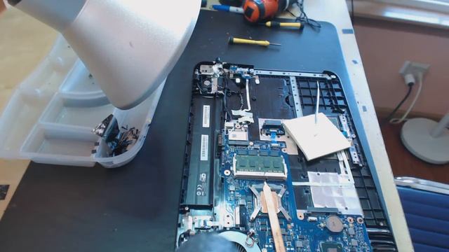 Toshiba Satellite C875 c875-s7132nr Laptop Power Jack Repair смотреть онлайн