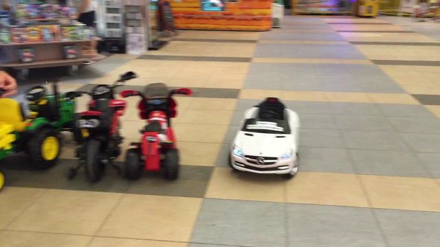 Vroom Rider Mercedes Benz SLS AMG Rastar 6V Battery OperatedRemote Controlled Ride On, смотреть онлайн