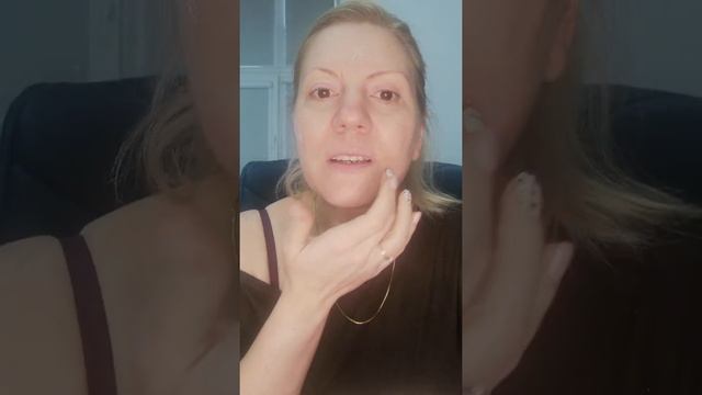 Корректирующая база под макияж смотреть онлайн