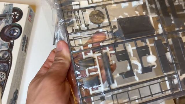 1/35 GERMAN 8 TON SEMI TRACK 20MM FLAKVIERLING SD KFZ 7:1 (TAMIYA) - UNBOXING смотреть онлайн