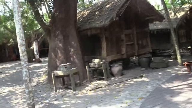 РУКОДЕЛЬНИЦЫ НАРОДНОСТЕЙ ЛИ И МЯО. Рetkiller о Sanya Li and Miao Village, Hainan, China смотреть онлайн