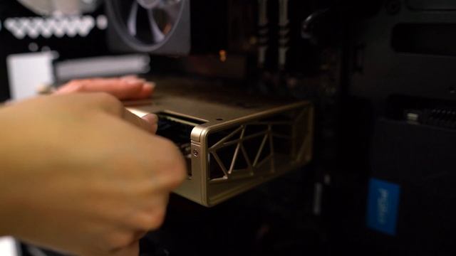 Building a budget gaming PC in 2020 | Ryzen 3700x & Asus ROG STRIX B550-E GAMING смотреть онлайн