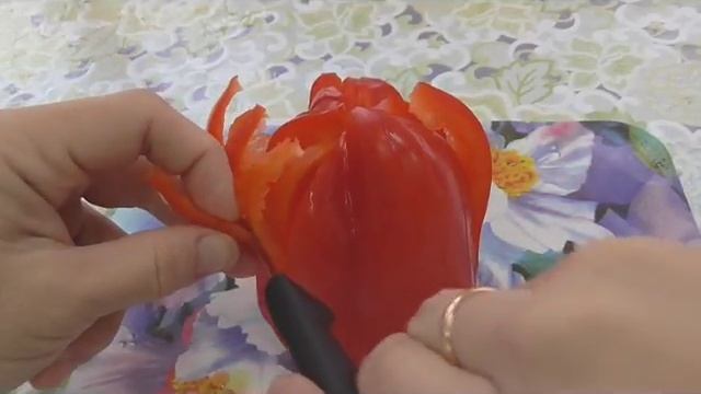 Пышный цветок из красного сладкого перца. смотреть онлайн