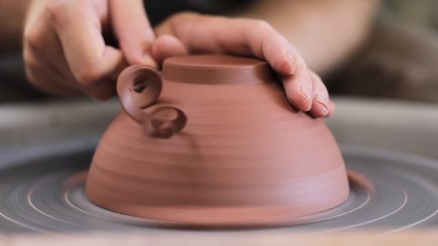 How to Throw and Trim a Bowl with Informative Cross Sections смотреть онлайн