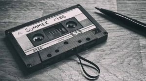 Черно белая кассета...