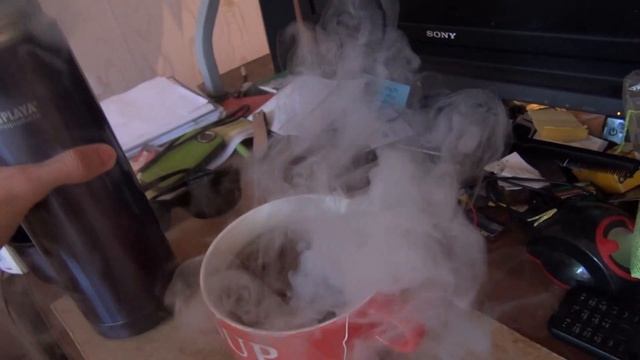 Жидкий азот плюс чай=)