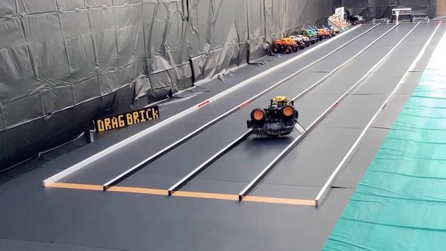 LEGO Technic Monster Truck Four Lane Drag Strip Race MOC Build 4x4 Custom Trucks Speed Racing смотреть онлайн