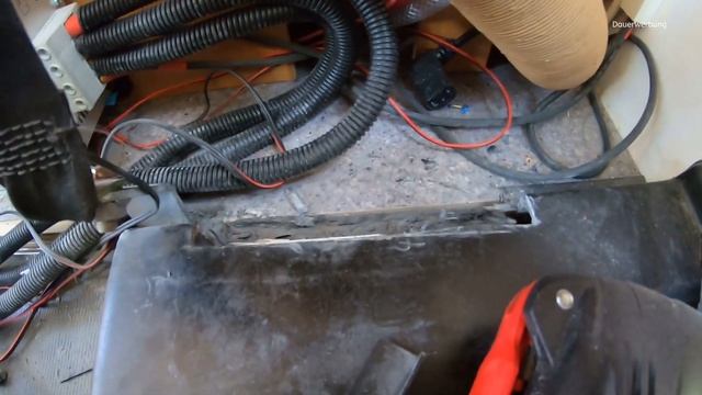 HymerB mein Vortronic VBSC Triple Booster wird neu verkabelt ... das war so nicht geplant.