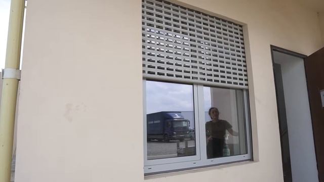 СКРЫТЫЕ РОЛЬСТАВНИ смотреть онлайн