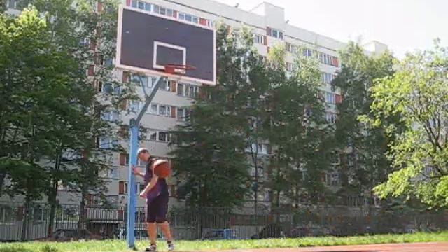 "Kocoach" dunks of 1 foot 40 Inch Vert смотреть онлайн