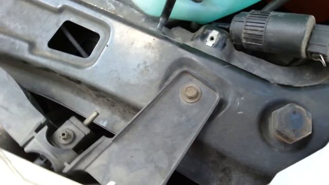 Windshield washer fluid pump working but no fluid, clogged - how to fix - 2005 Saturn Vue смотреть онлайн