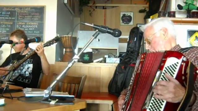 Allen's Irish Medley смотреть онлайн