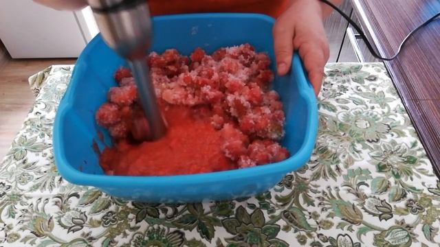 ТАКОГО ЕЩЕ НЕ БЫЛО! ВАРЕНЬЕ НЕ ЗАМЕРЗАЮЩЕЕ В МОРОЗИЛКЕ! смотреть онлайн