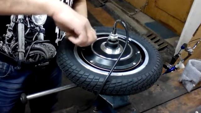 Шиномонтаж 12,5/2,25-8 на мотор-колесо смотреть онлайн