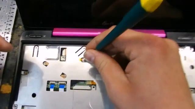 Разборка нетбука ASUS Eee PC 1008P смотреть онлайн