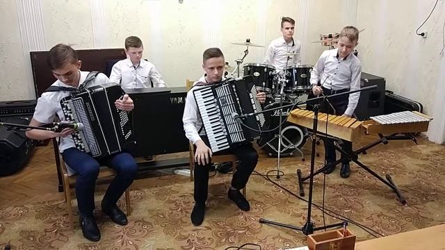 Мелодия из фильма"Игрушка" и произведение "Тико-Тико. смотреть онлайн