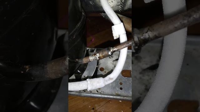 Замена компрессора холодильника пайка горелкой с всесезонным газом смотреть онлайн